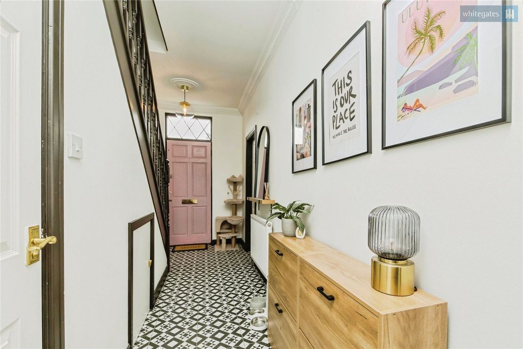 Property photo 2 of 27 Picture No. 47