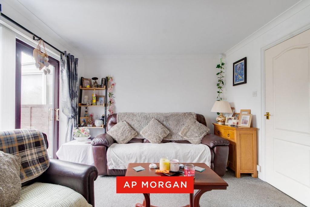 Property photo 3 of 14 Picture No. 08