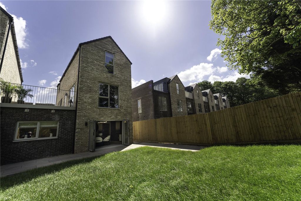 Property photo 3 of 24 Picture No. 31