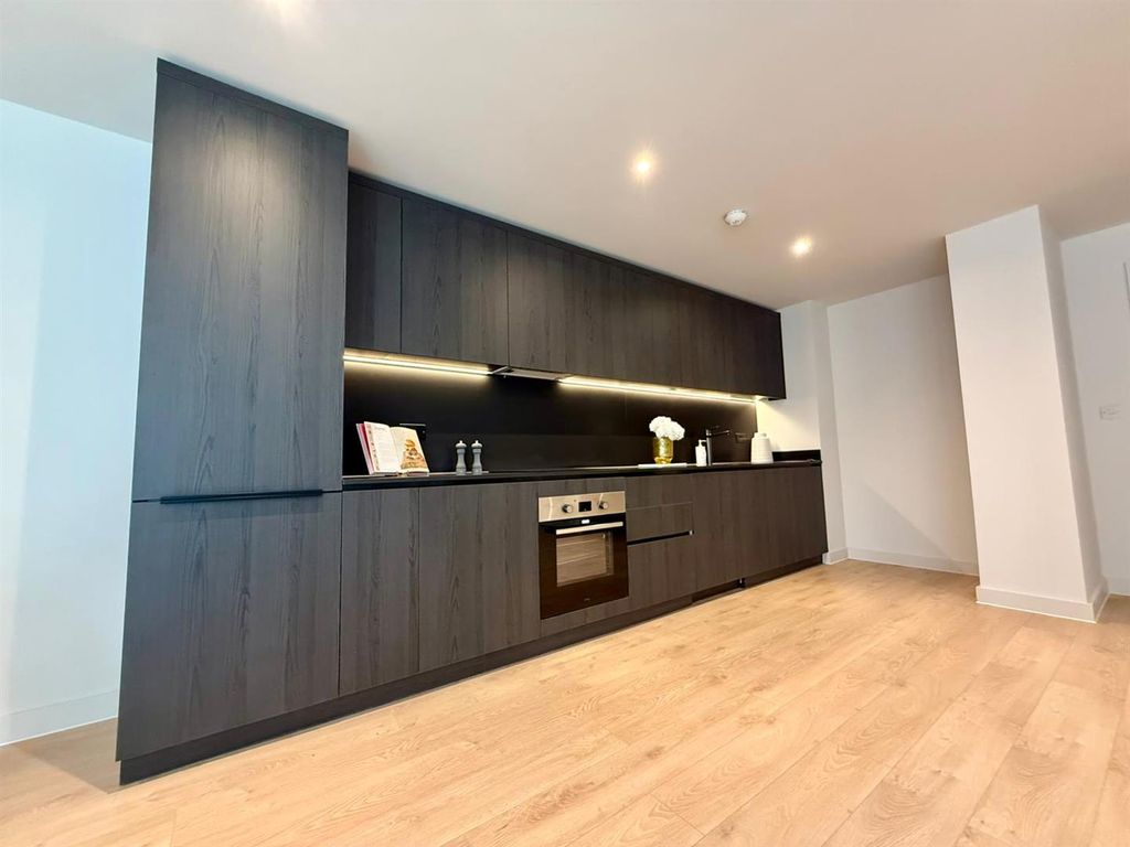 Property photo 3 of 15 3A4Febc2-Aa55-47F7-8Efd-7E1F4Bfe8193.Jpeg