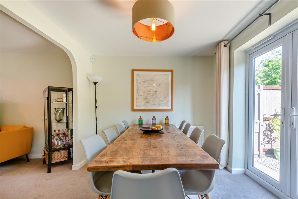 Property photo 3 of 36 8615519-Interior07.Jpg