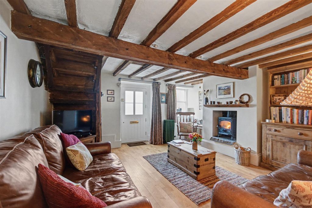 Property photo 3 of 42 Lounge_1.Jpeg