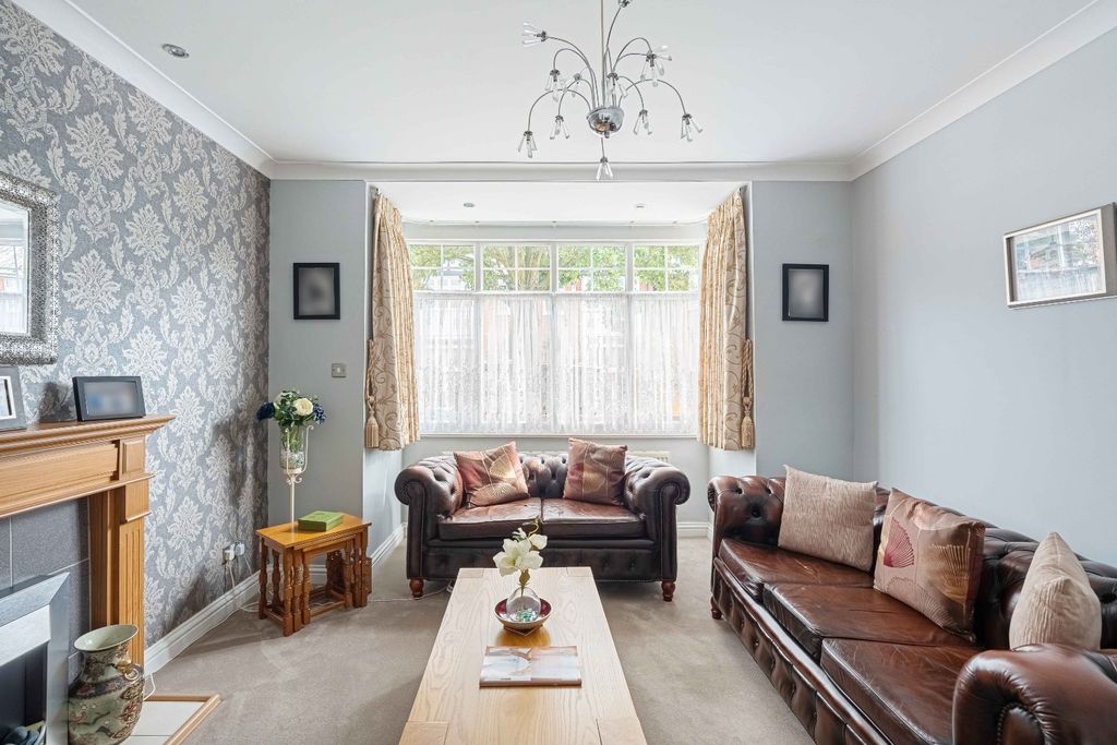 Property photo 3 of 22 3422435