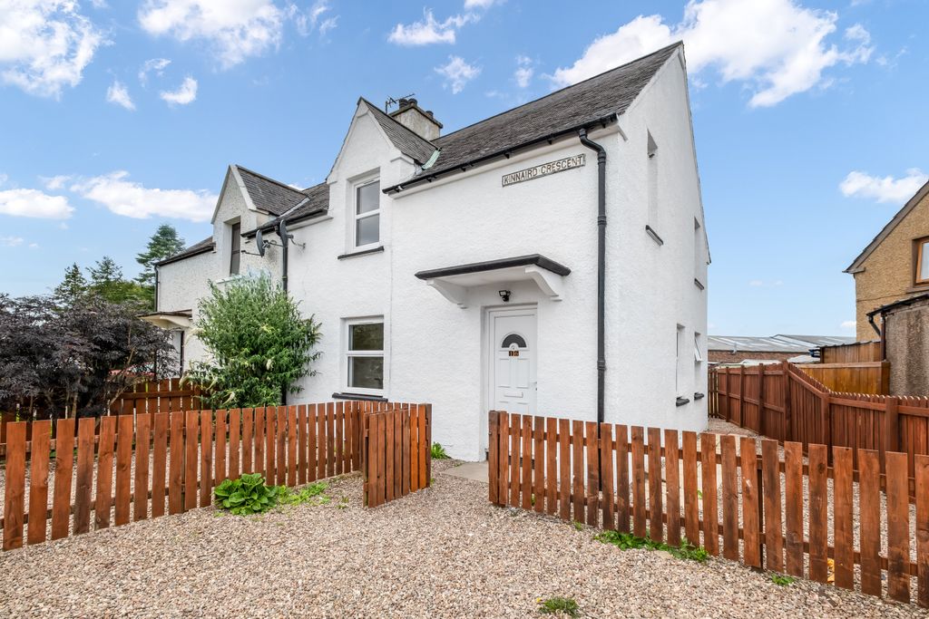 Property photo 1 of 20 16 Kinnaird (19)