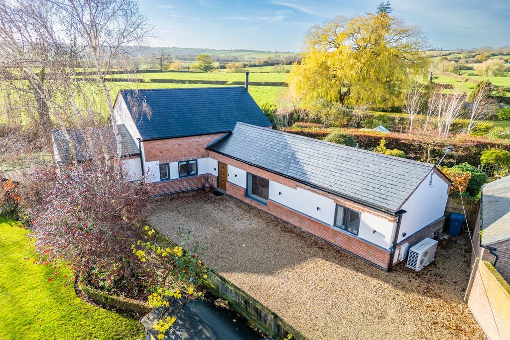 Property photo 1 of 25 (Main)