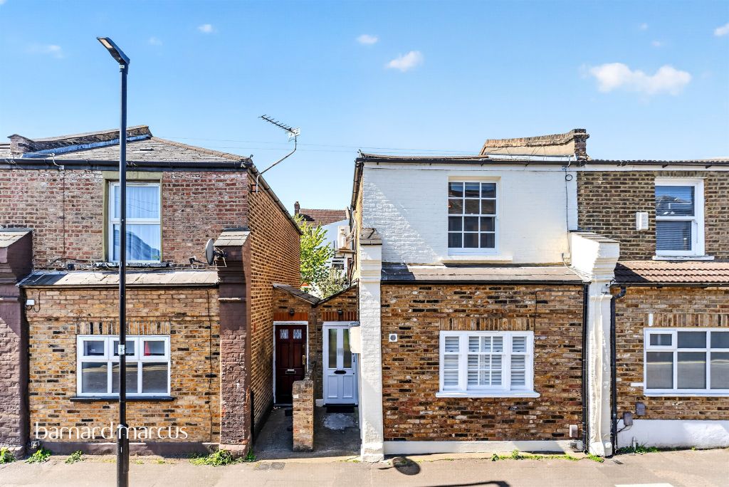 Property photo 1 of 16