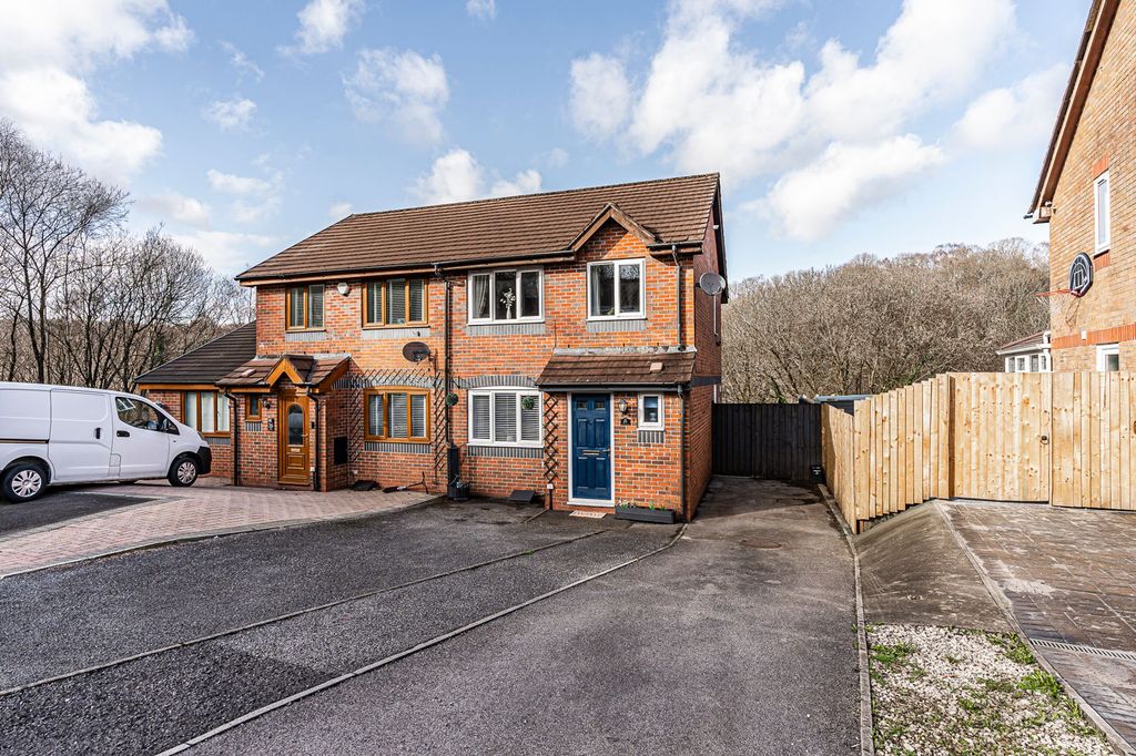 Property photo 1 of 31