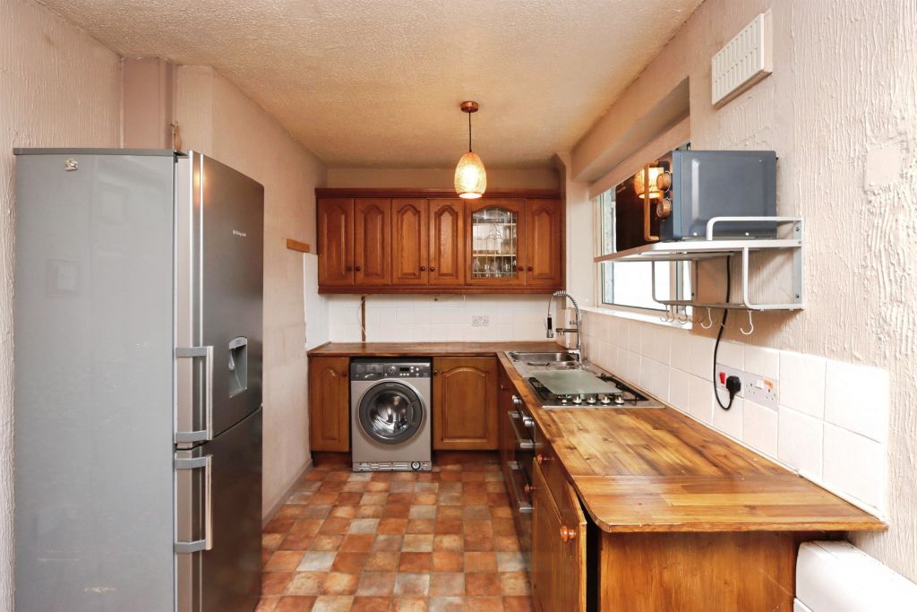 Property photo 3 of 18