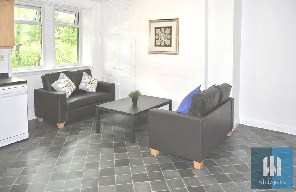 Property photo 3 of 8 Picture No. 06