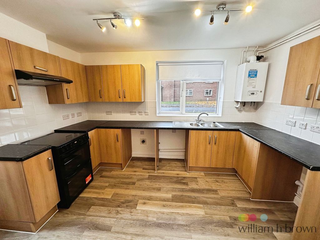 Property photo 2 of 28 Image