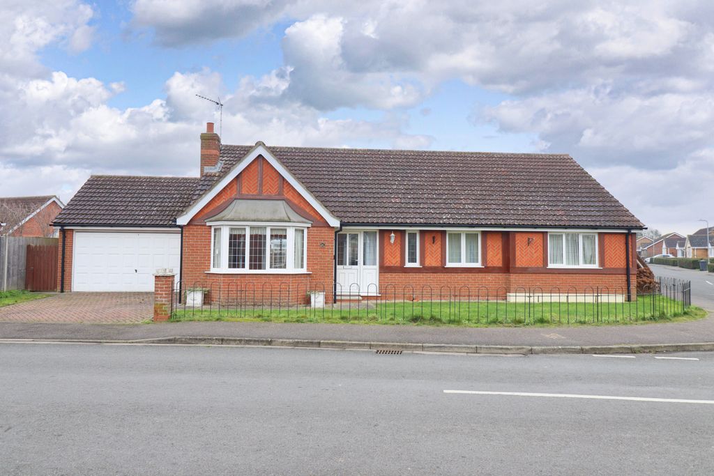 Property photo 1 of 11 Img_5934