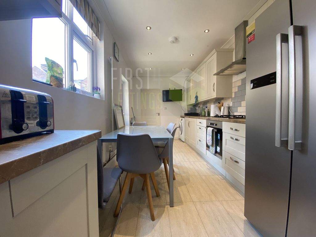 Property photo 2 of 14 Photo 21