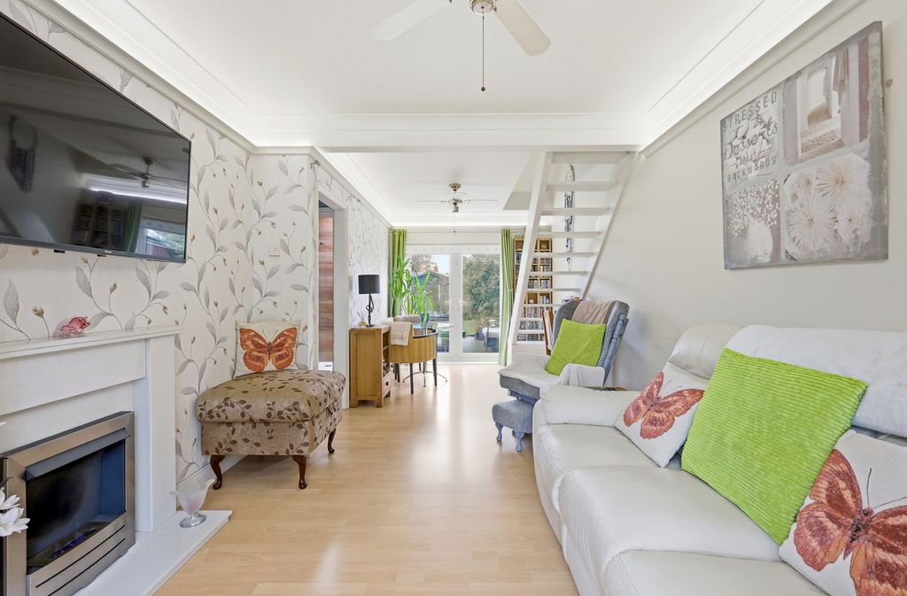 Property photo 3 of 26