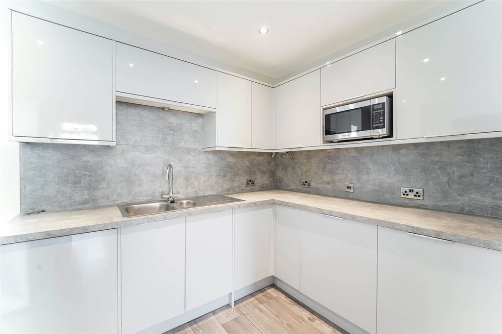 Property photo 3 of 21 Picture No. 09