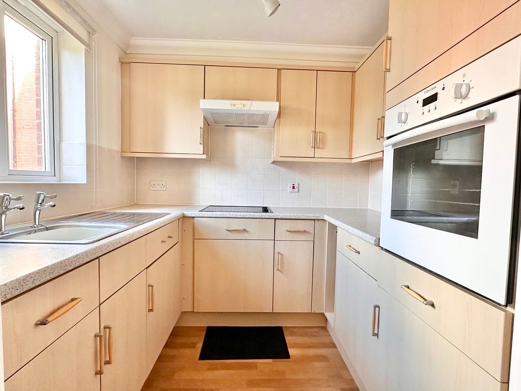 Property photo 3 of 11