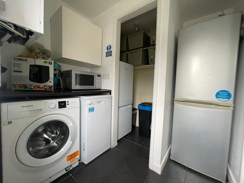 Property photo 3 of 11 Photo 9