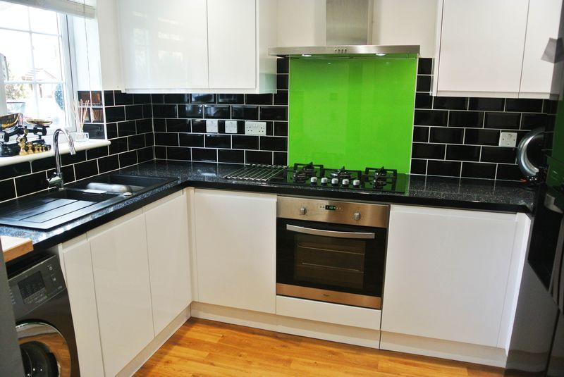 Property photo 3 of 10 Photo 2