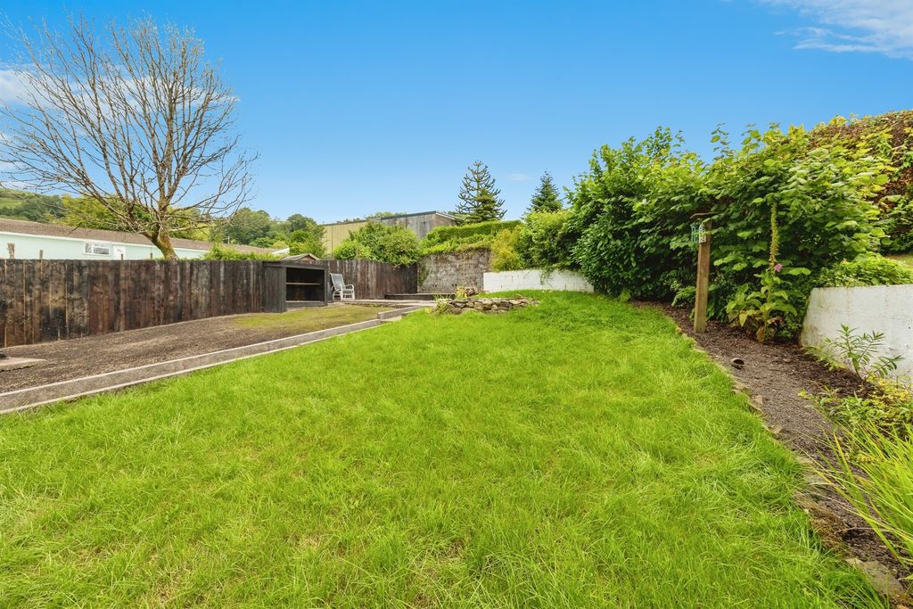Property photo 3 of 24