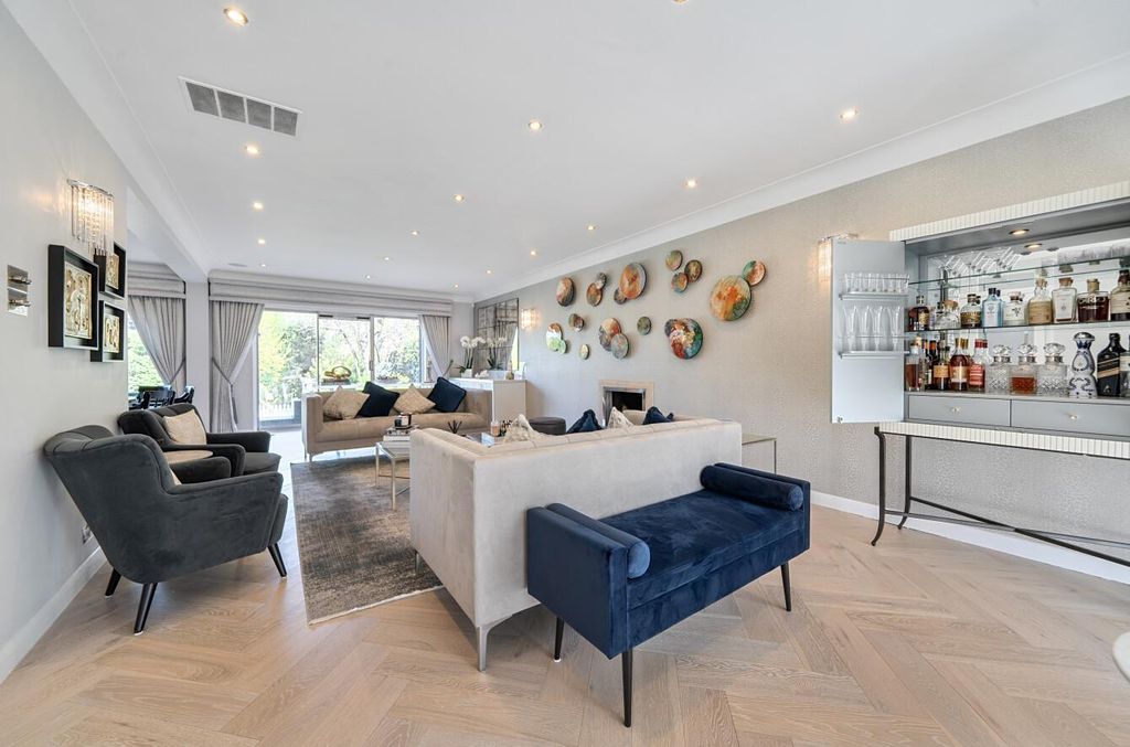 Property photo 3 of 25 1437888-24-69d6583A6207B.Jpg