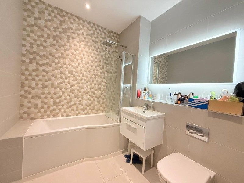 Property photo 3 of 6