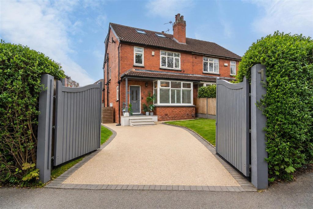 Property photo 1 of 12 81Bf5A90-A9B0-4Fbf-8d5c-0B285B3E8F38.Png