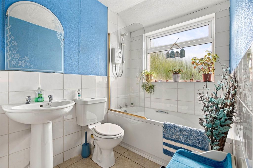 Property photo 3 of 20