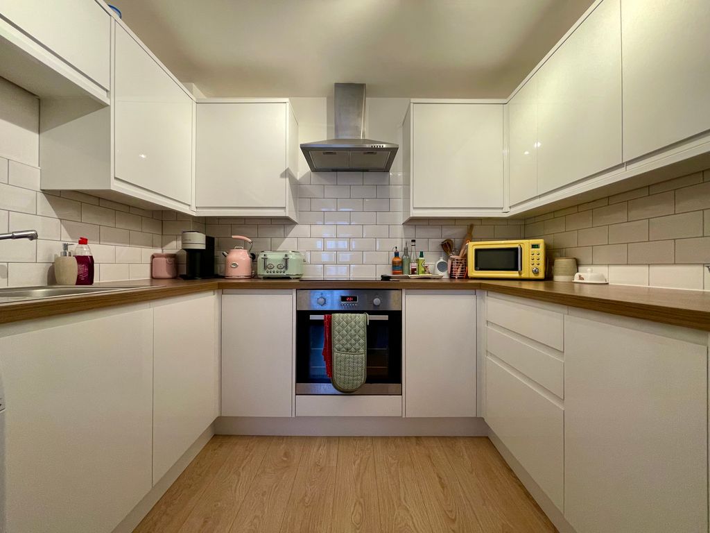 Property photo 2 of 8 View