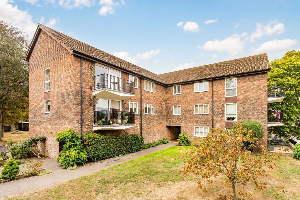 Property photo 1 of 7