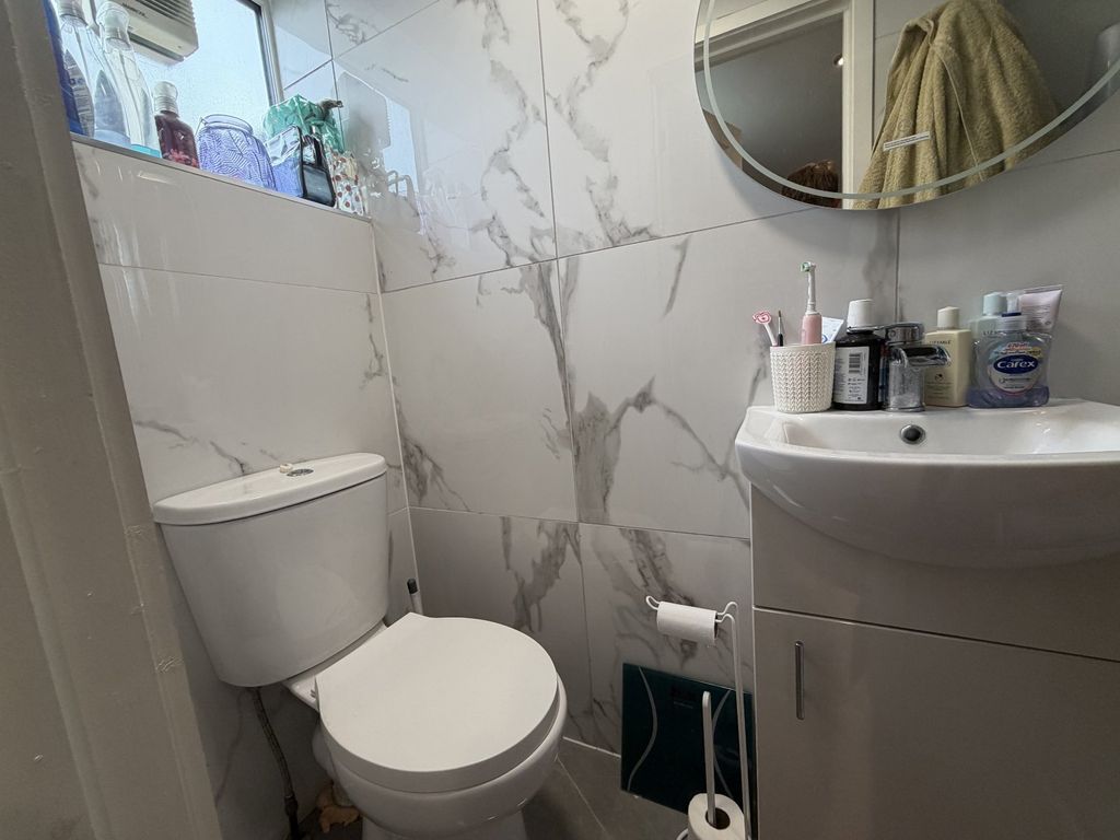 Property photo 3 of 8 Picture No. 01