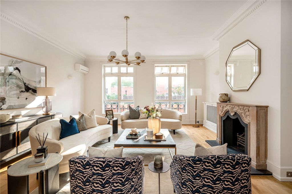 Property photo 1 of 14 Reception