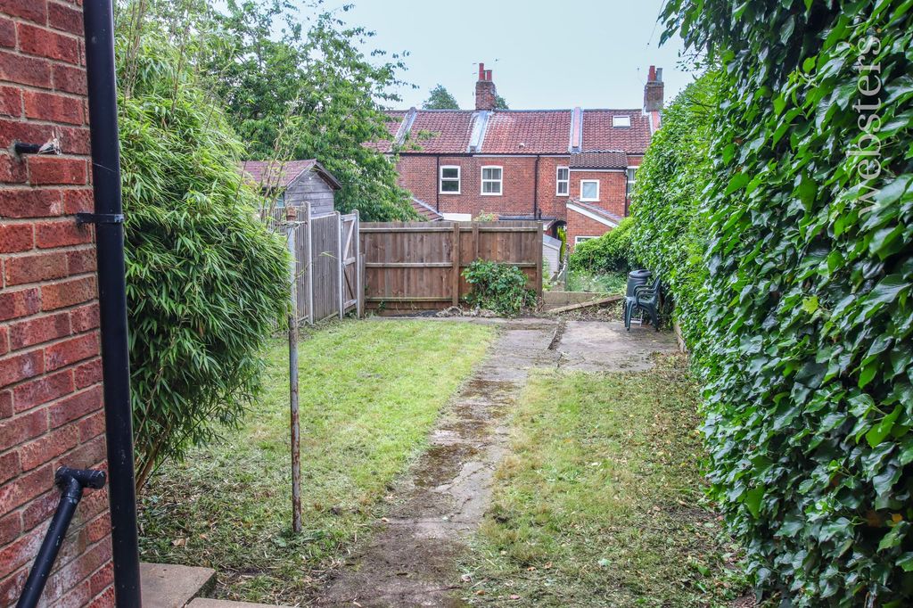 Property photo 2 of 14