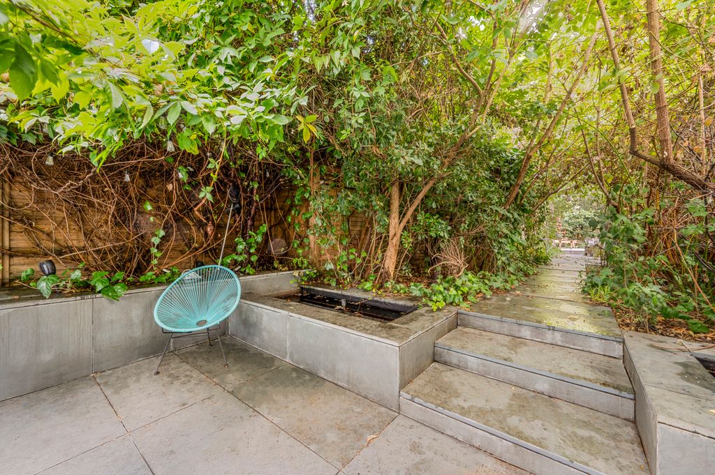 Property photo 3 of 12 Picture No. 05