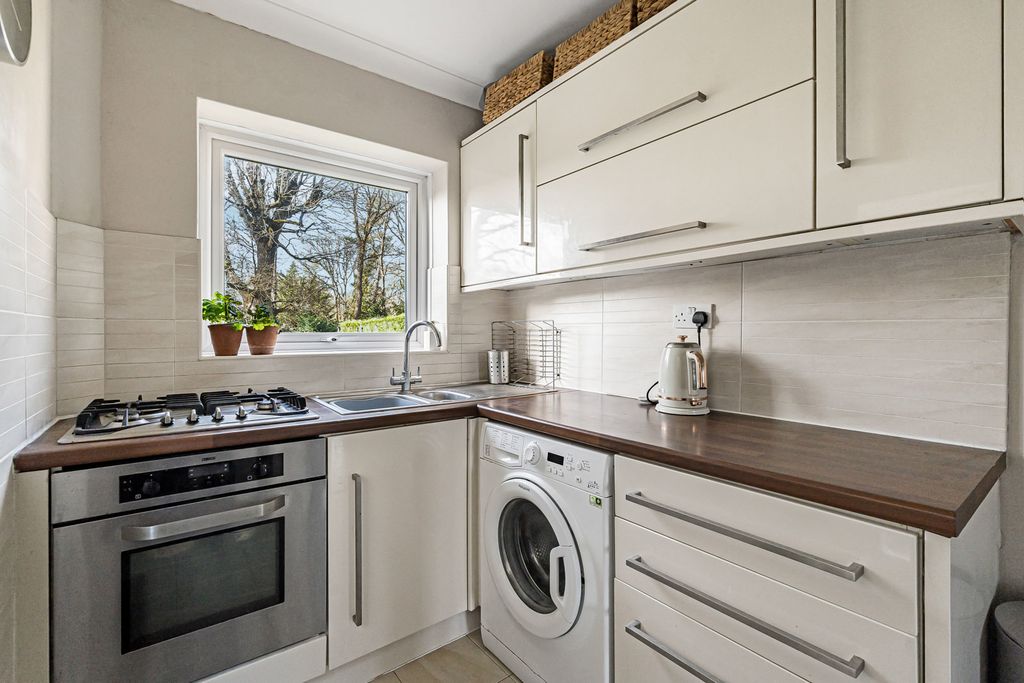 Property photo 3 of 14 11_74162