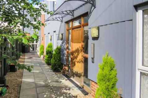Property photo 1 of 5