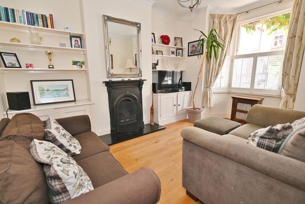 Property photo 2 of 13