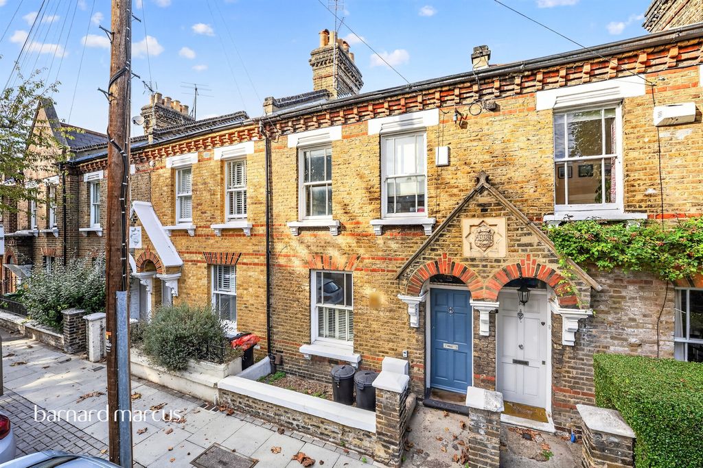 Property photo 1 of 16