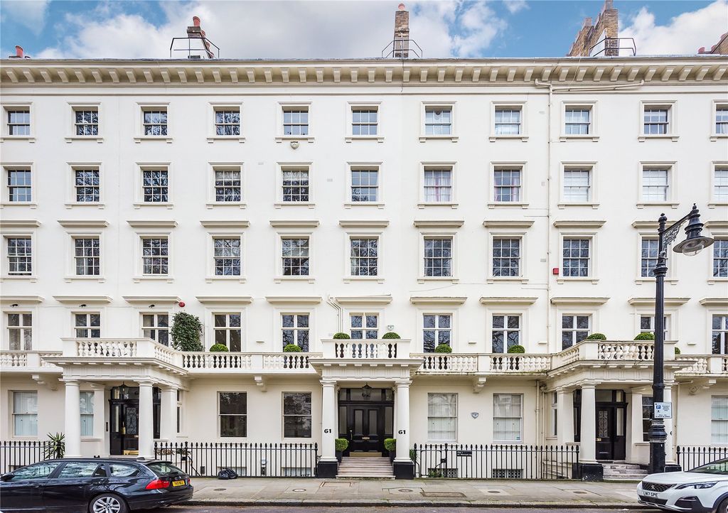 Property photo 3 of 13 Exterior