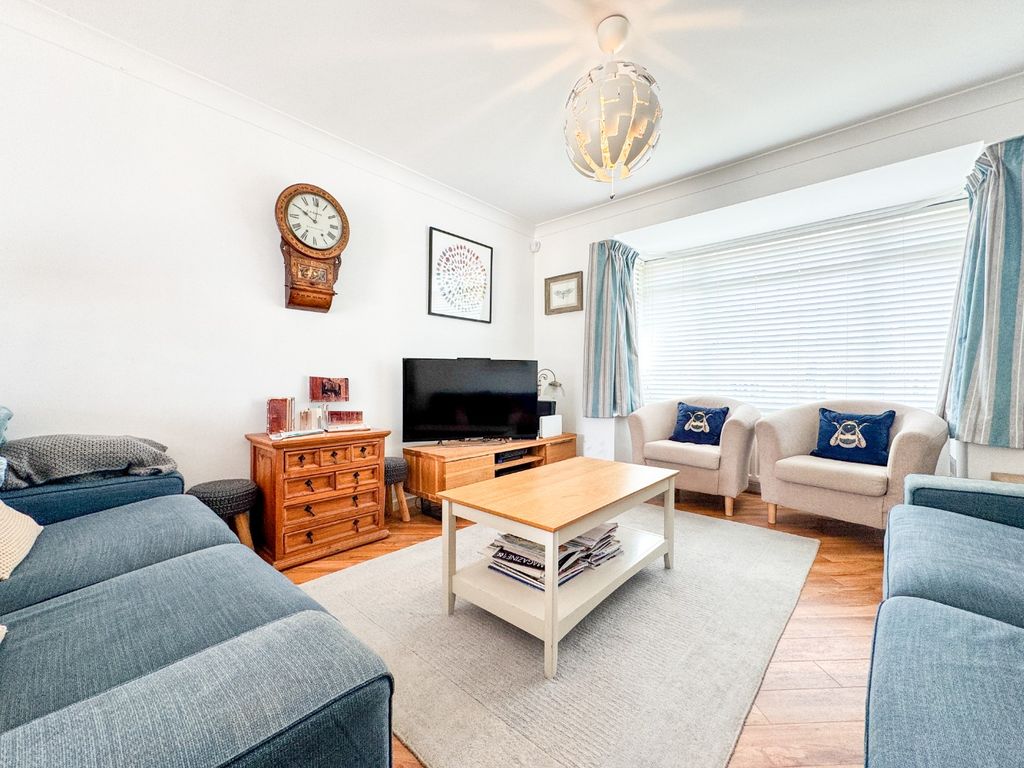 Property photo 2 of 18 4291633