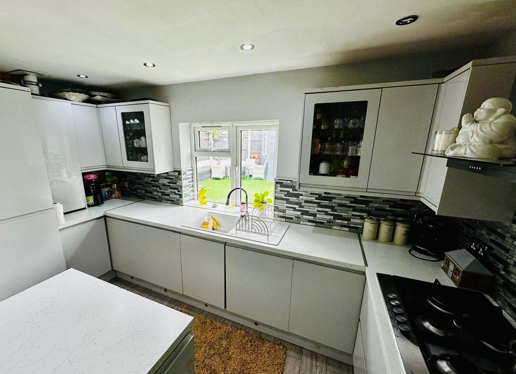 Property photo 2 of 13 Kitchen