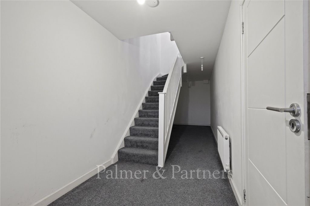 Property photo 2 of 16 Picture No. 10