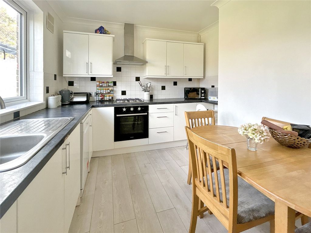 Property photo 2 of 20 Picture No. 01