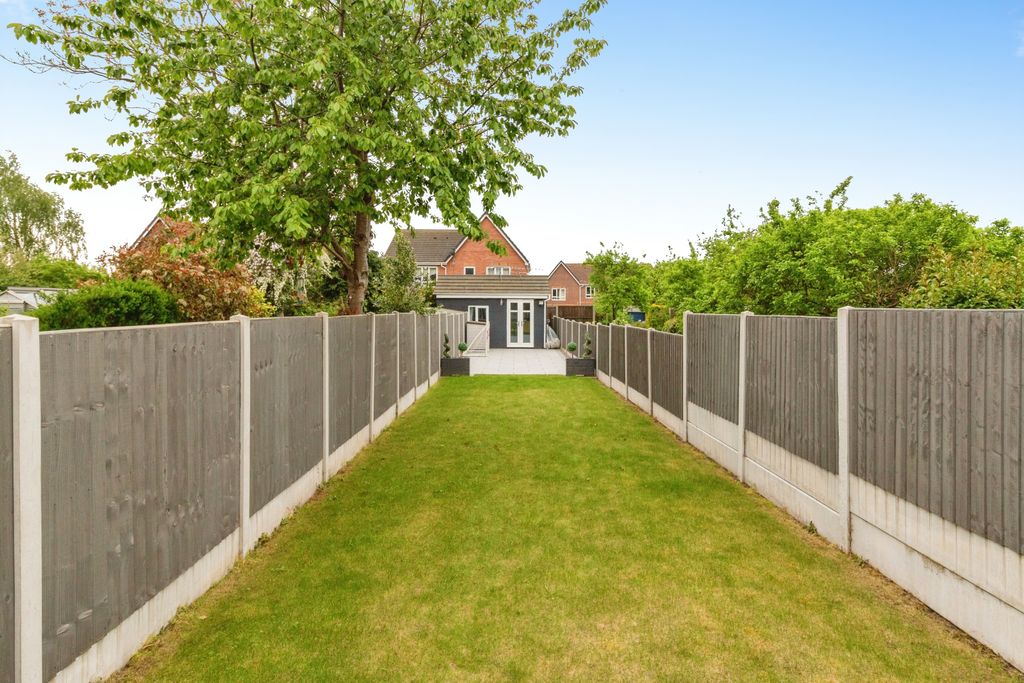 Property photo 3 of 20 Doxey3