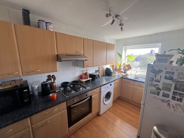 Property photo 3 of 6