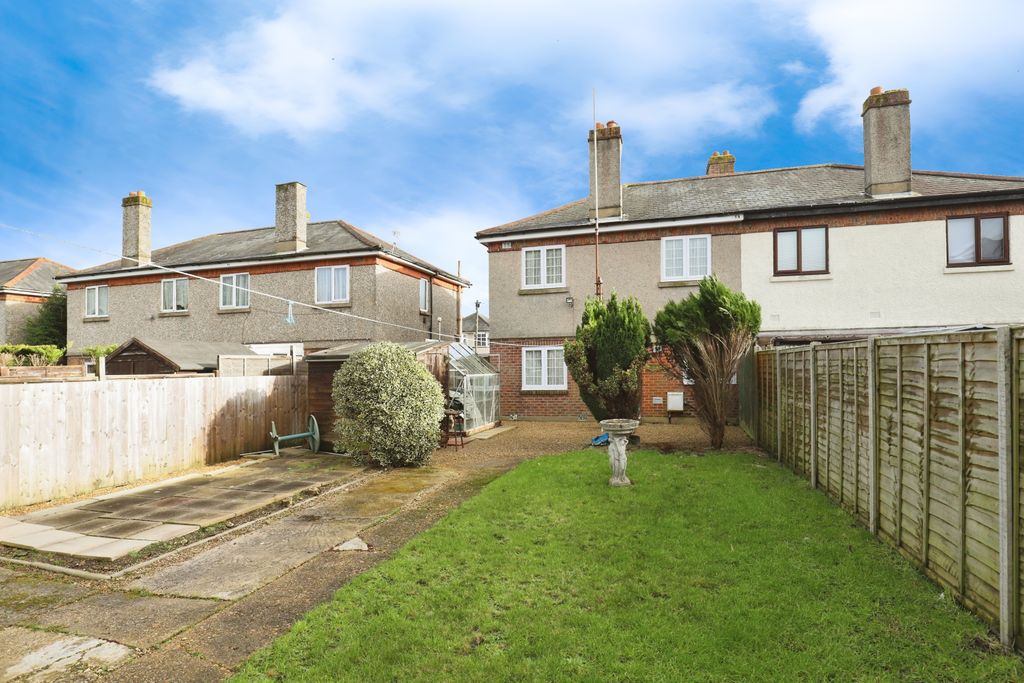 Property photo 3 of 17 Photography