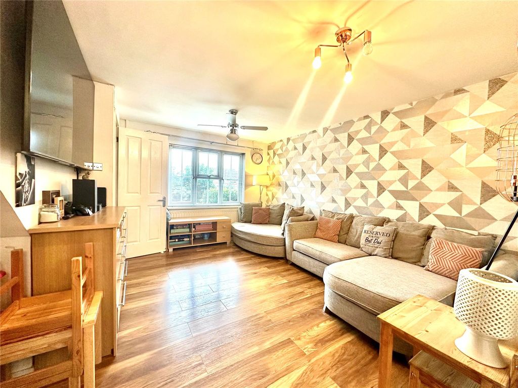 Property photo 3 of 15 Picture No. 13