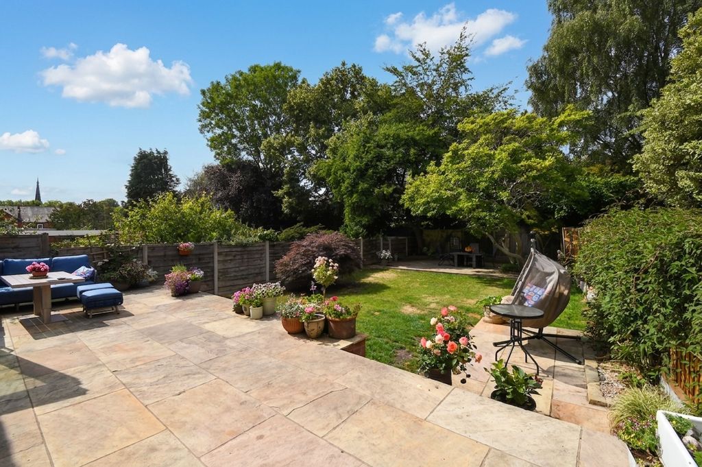 Property photo 3 of 28