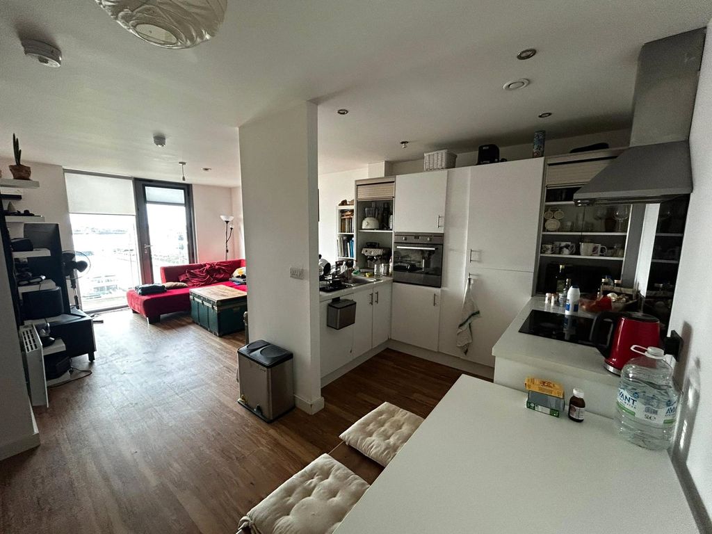 Property photo 2 of 12 Picture No. 10