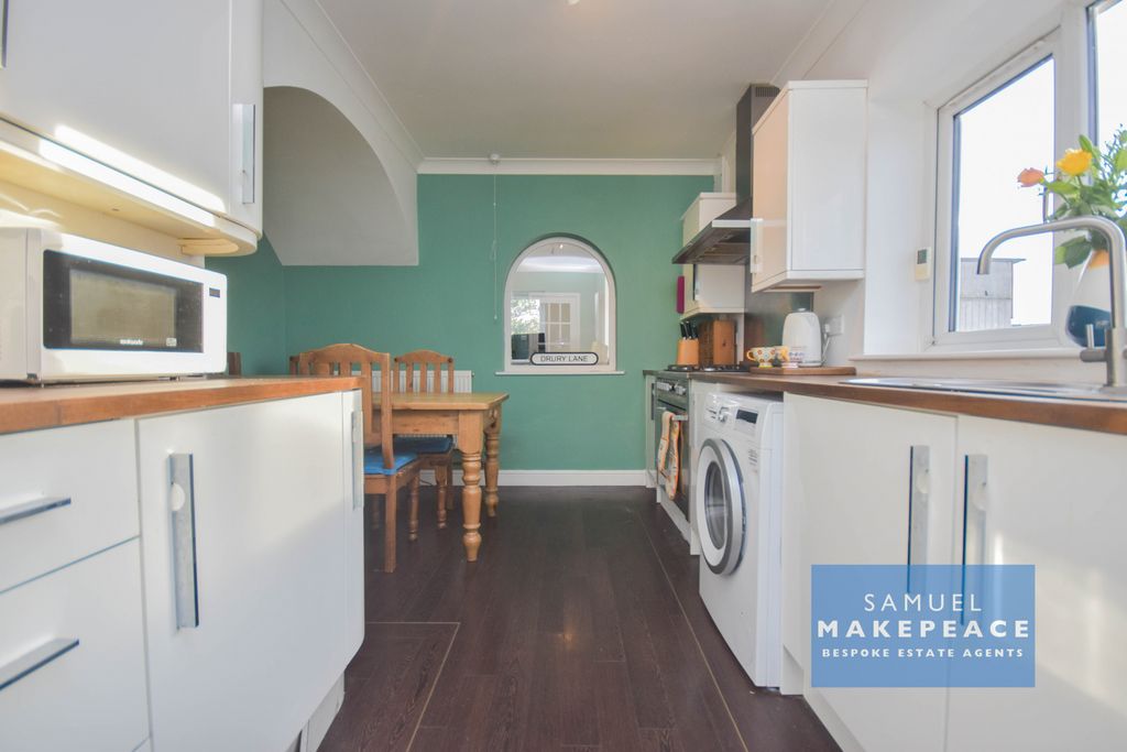 Property photo 2 of 37 Gallery