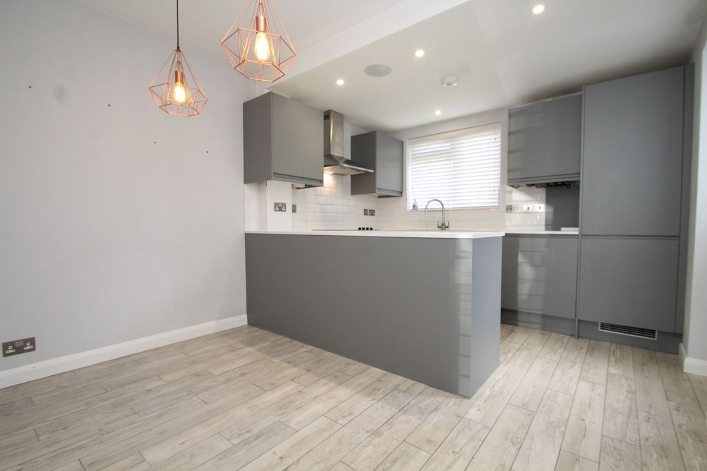 Property photo 2 of 15 Kitchen/ Diner