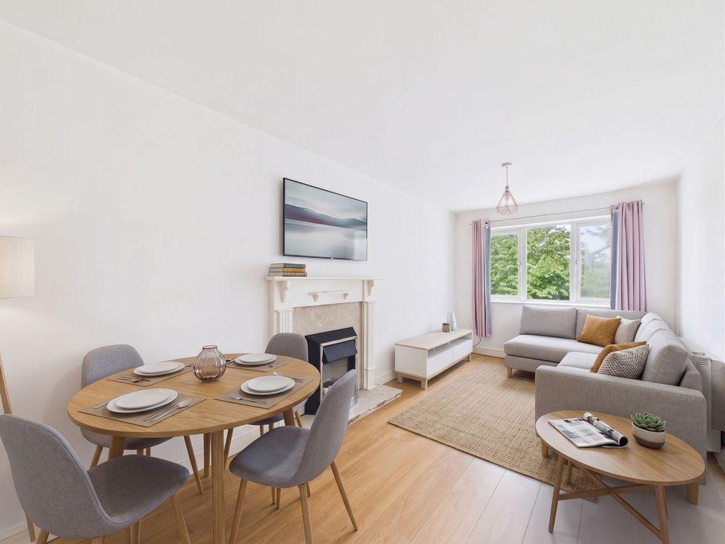 Property photo 2 of 8 Lounge/Dining Room (Virtually Furnished)